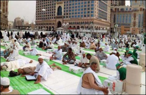 Umat Islam menjalani ibadah puasa Ramadhan dalam suhu panas, 450C tahun lalu. - AGENSI